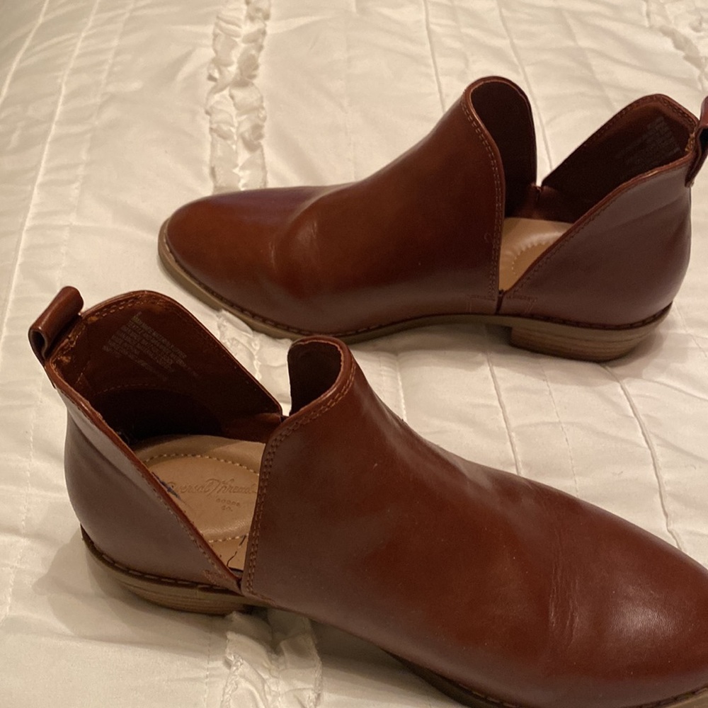 Ankle booties - Picture 3 of 4